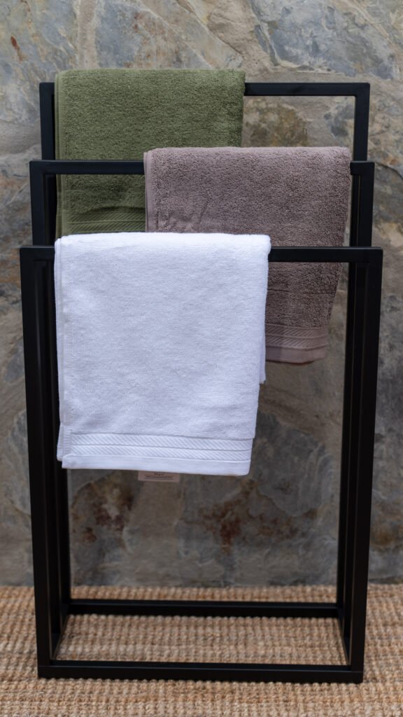 Handdoeken op handoekkenrek