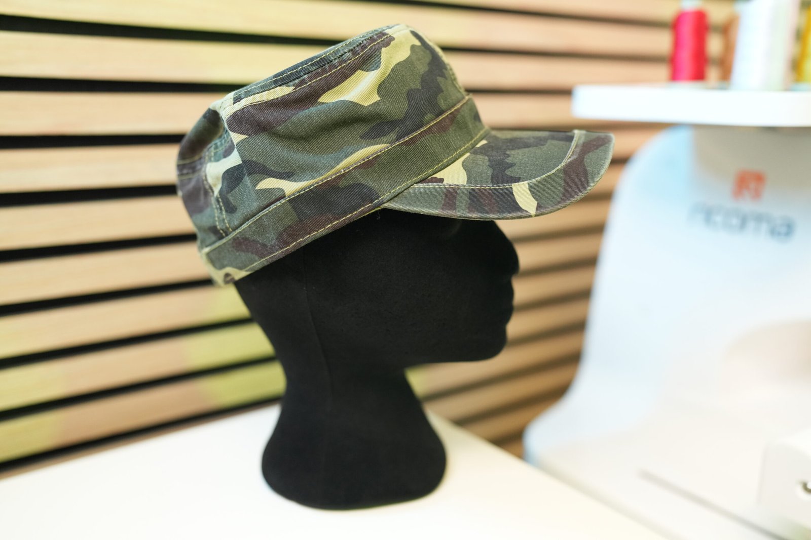 Cap detail borduren