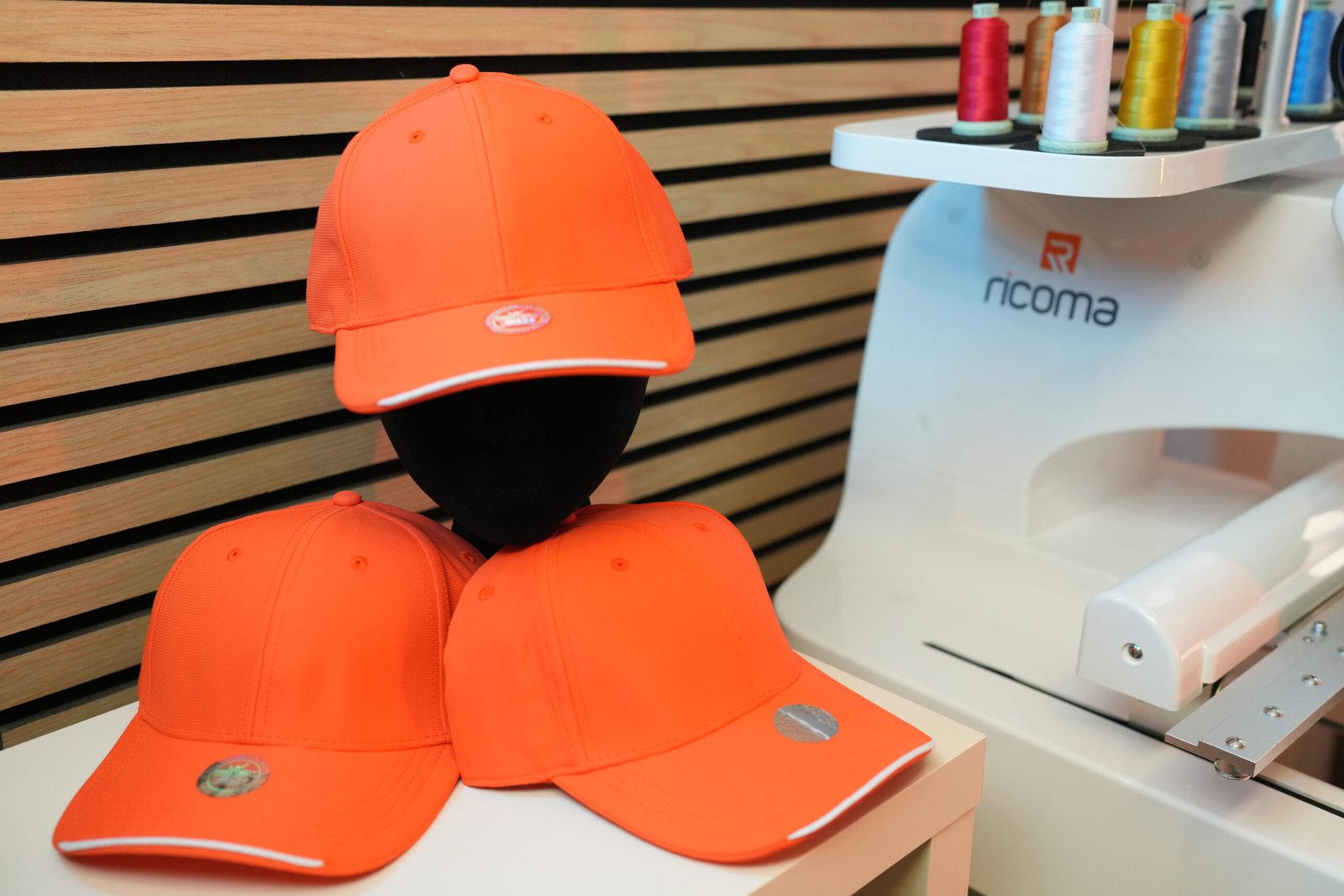 Snapback cap borduren